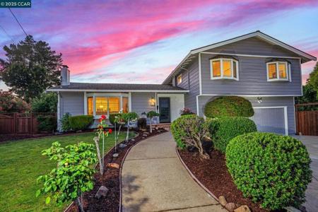 16 Bartlett Ct