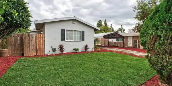 629 S Sage