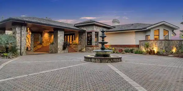 1121 Eagle Nest Ct