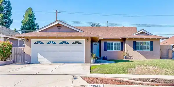 11949 Groveland