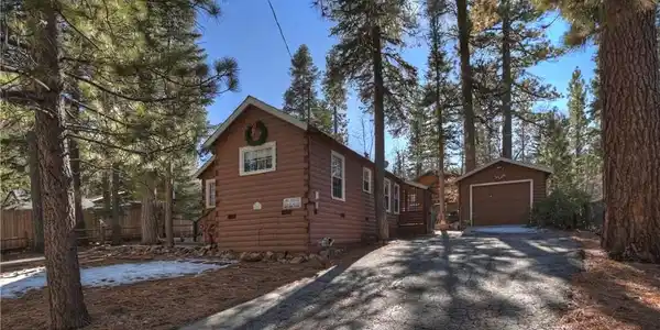 42547 Cedar