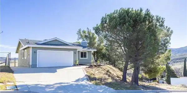 42614 Cabin Dr