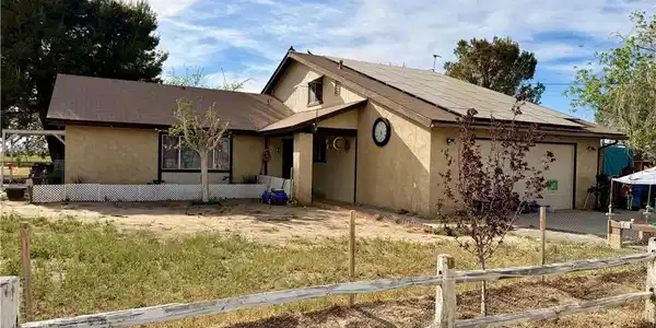 43127 40th E