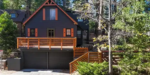 610 Clubhouse