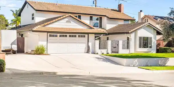 312 N San Mateo Avenue