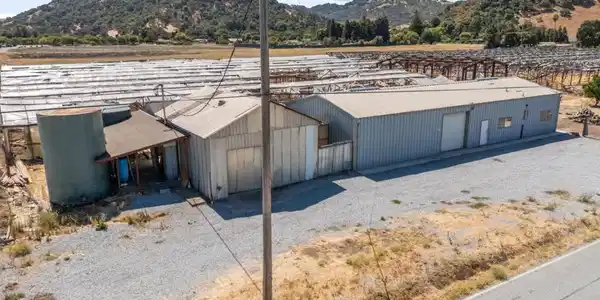 320 Kalana Avenue