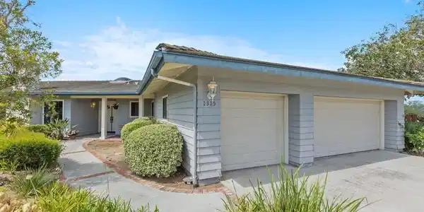 1315 Eagle Glen
