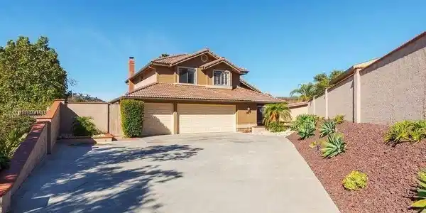 672 CHATEAU PLACE