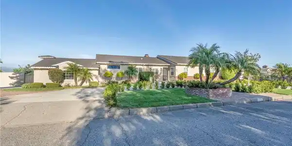 7813 Valle Vista