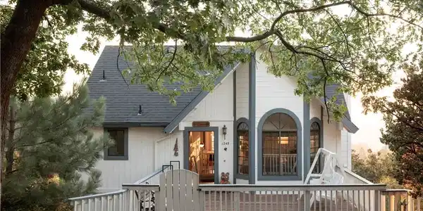 1245 Evergreen Lane