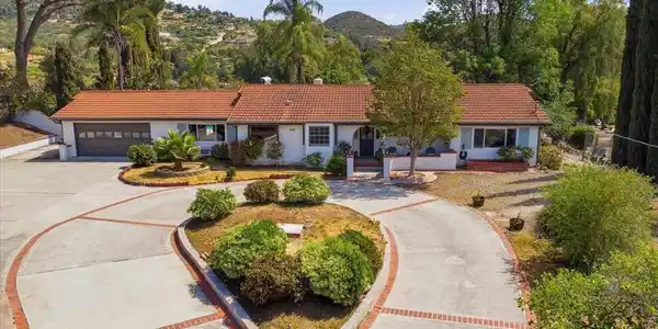 14270 Hacienda