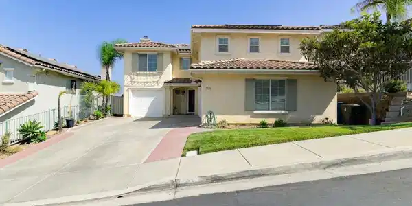 2226 Crystal Clear Dr
