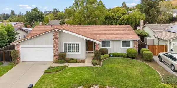 15 Mirango Ct
