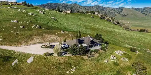 26700 Skyline Drive
