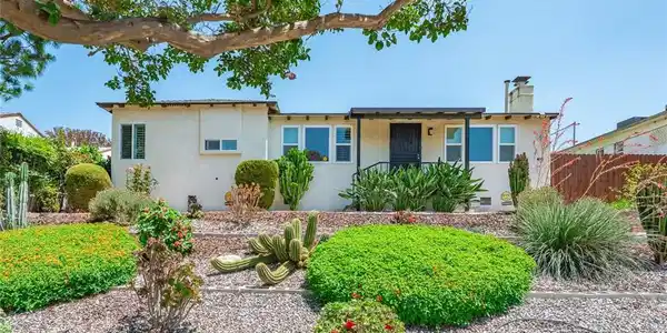 2400 Avondale Drive