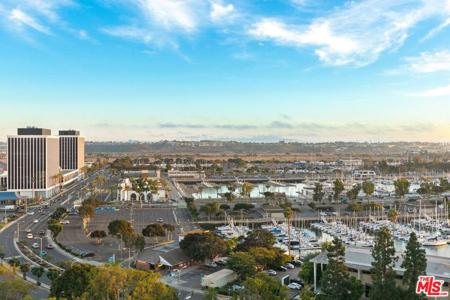 13600 Marina Pointe Drive