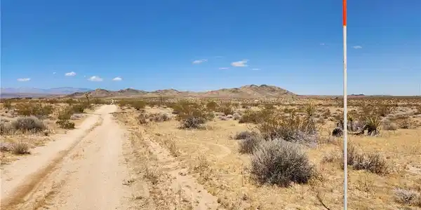 15 AC Bowman Trail