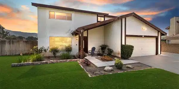 523 W Acacia Court