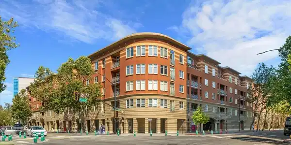 130 E San Fernando Street