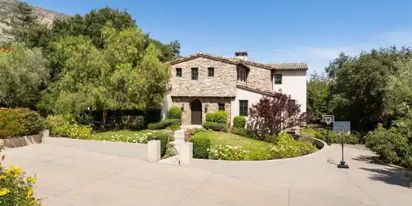 1906 Country Lane