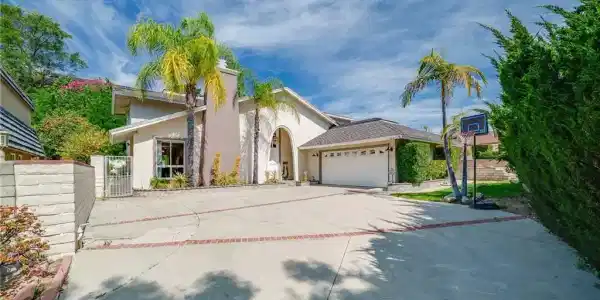 22443 Robin Oaks Terrace