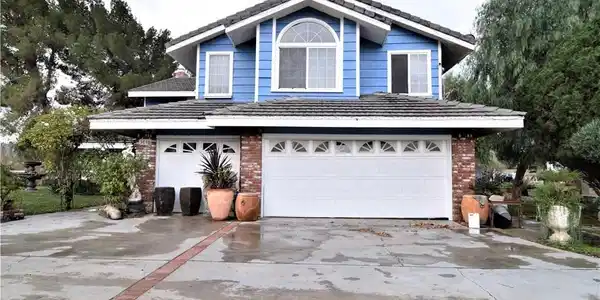 3848 E Avenue T4