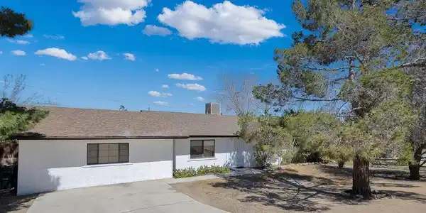 61680 Valley View Drive
