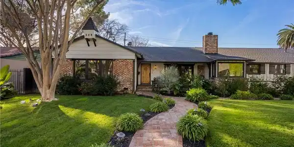 1406 W Valleyheart