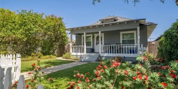 124 N Vista Bonita Avenue