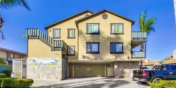 301 W Mountain View Avenue