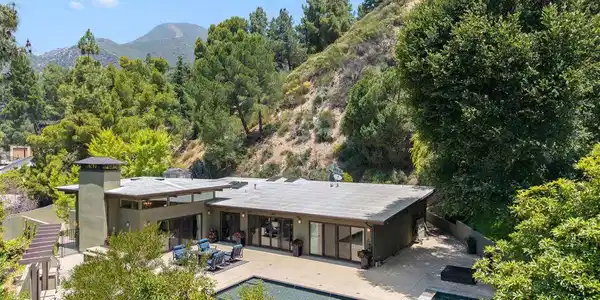 5812 Ocean View Boulevard