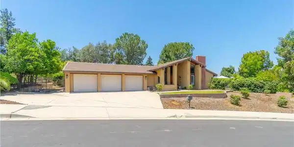 712 Buckingham Drive