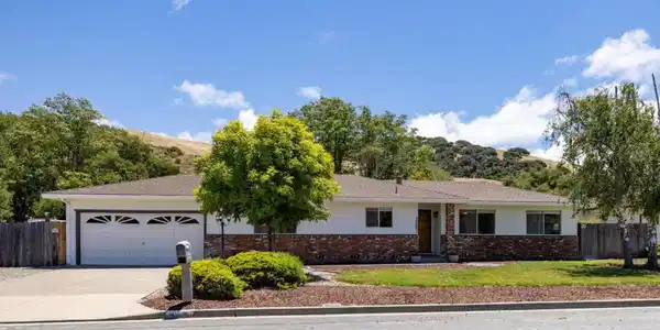 20091 Portola Drive
