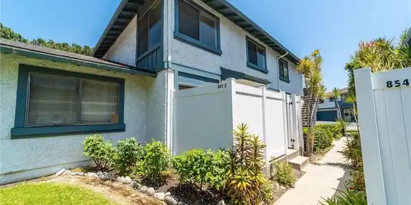848 W Sierra Madre
