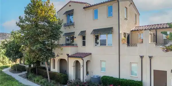 95 Adelfa Street