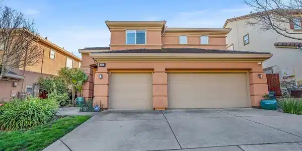 101 Crescent DR