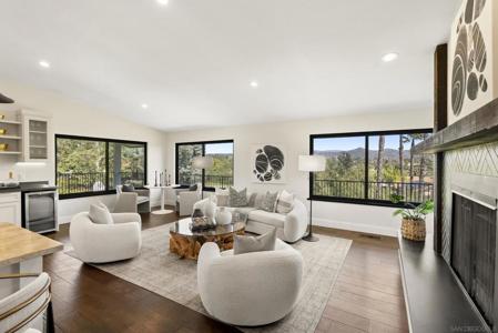 1080 Landavo Rancho Rd