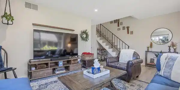 2647 La Paloma Circle