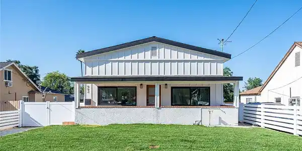 482 Mountain View Street