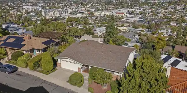 4417 Beverly Dr