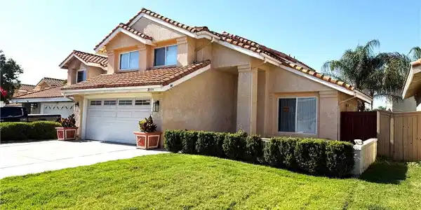 28594 Moon Shadow Drive