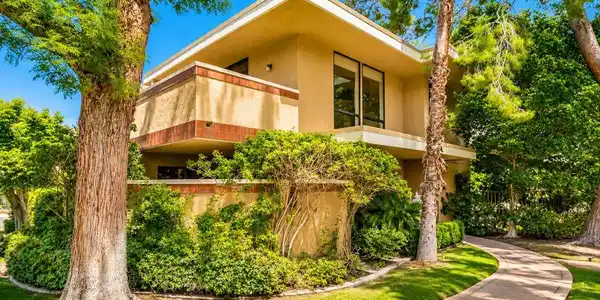 2501 N Indian Canyon Drive