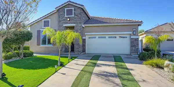 26549 Roseate Cir