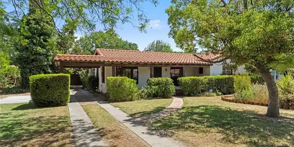 733 W 24th Street