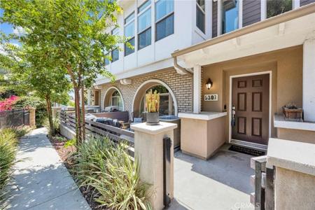 5307 Woodward Lane