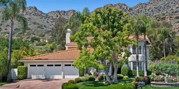 1480 Forest Knoll Drive