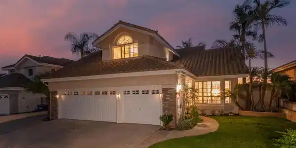 1295 La Culebra Circle