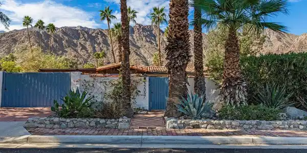 52057 Avenida Rubio