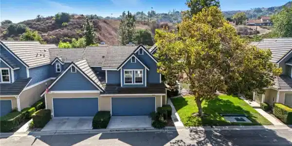 6070 E Summit
