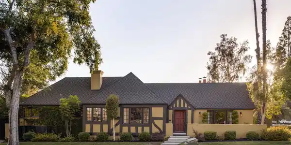 2410 E Orange Grove Boulevard